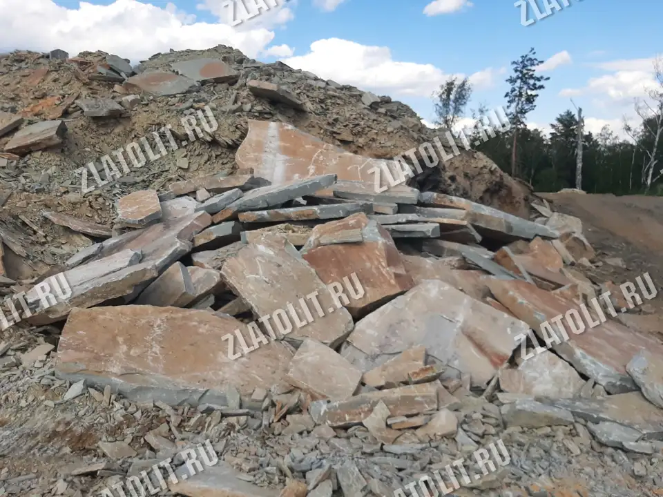 валуны (глыбы) из златолита для ландшафта в наличии от производителя